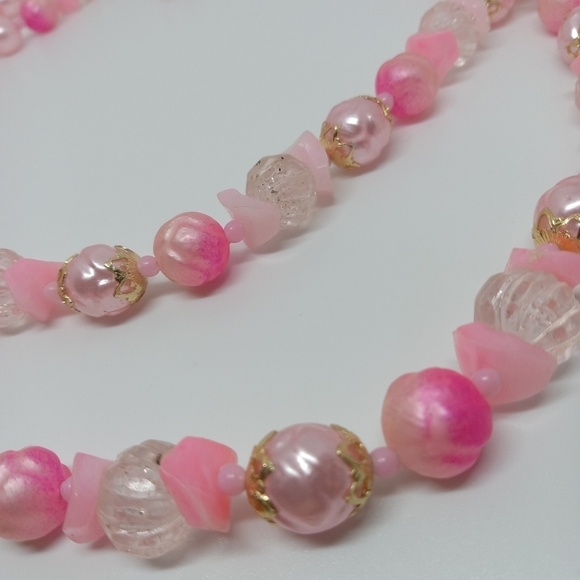 * vintage Hong Kong 2 strand pink textured glitter & faux pearl beads necklace - Picture 2 of 5